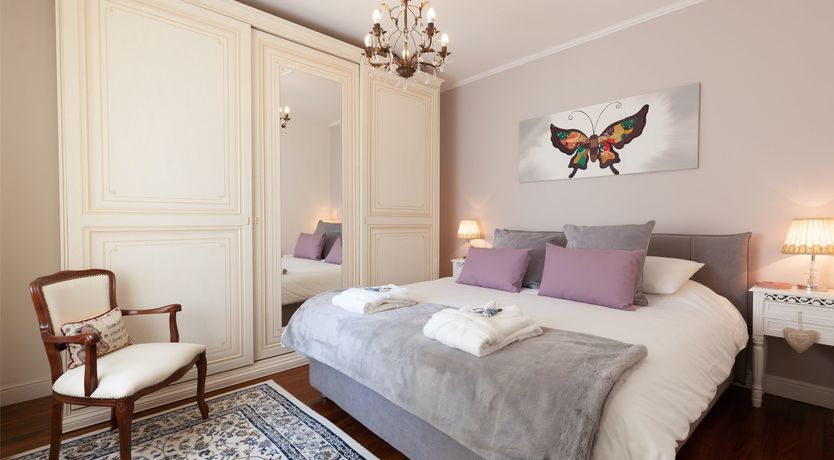 Photo of Honeycomb & Thyme