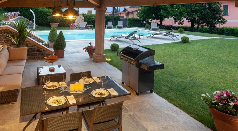 Photo of Honeycomb & Thyme