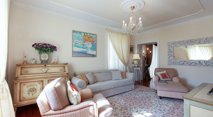 Photo of Honeycomb & Thyme