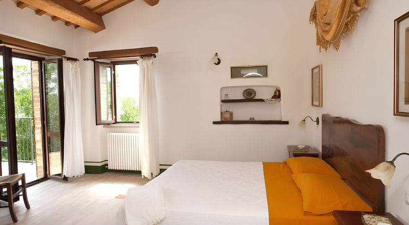 Photo of Flowers & Pastels