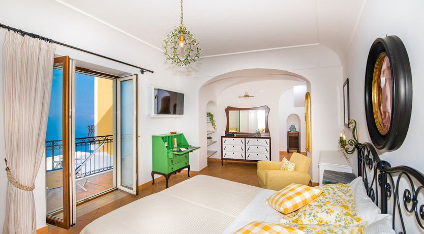 Photo of Emerald Gift