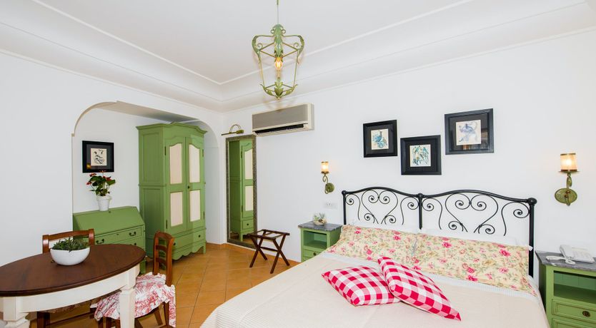 Photo of Emerald Gift