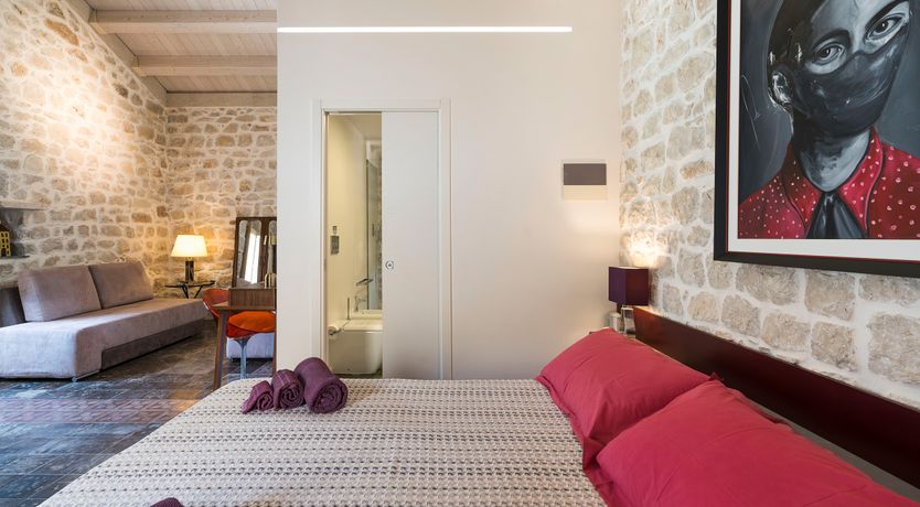 Photo of Lemon & Essence