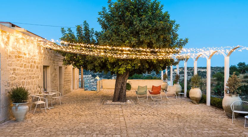 Photo of Lemon & Essence