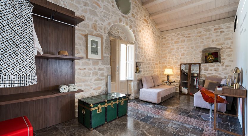 Photo of Lemon & Essence