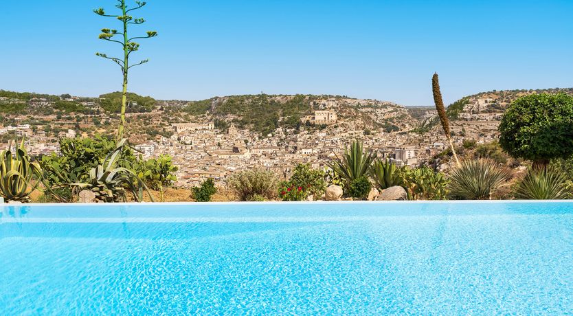 Photo of Lemon & Essence