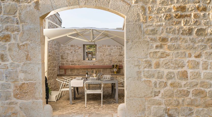 Photo of Lemon & Essence