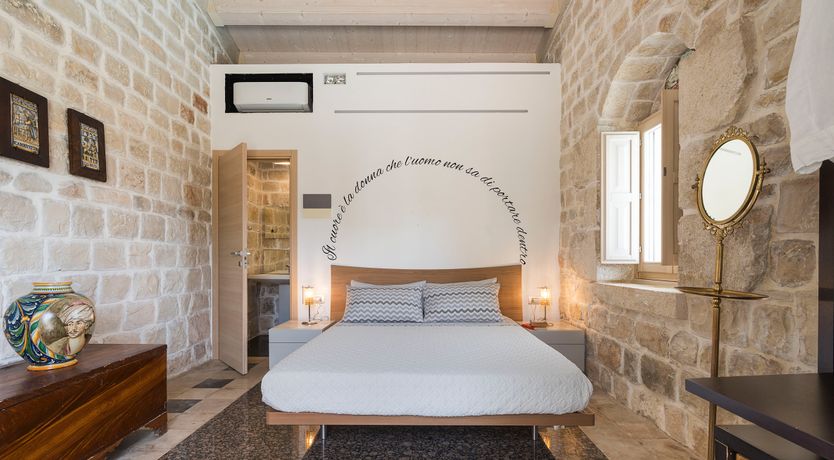 Photo of Lemon & Essence