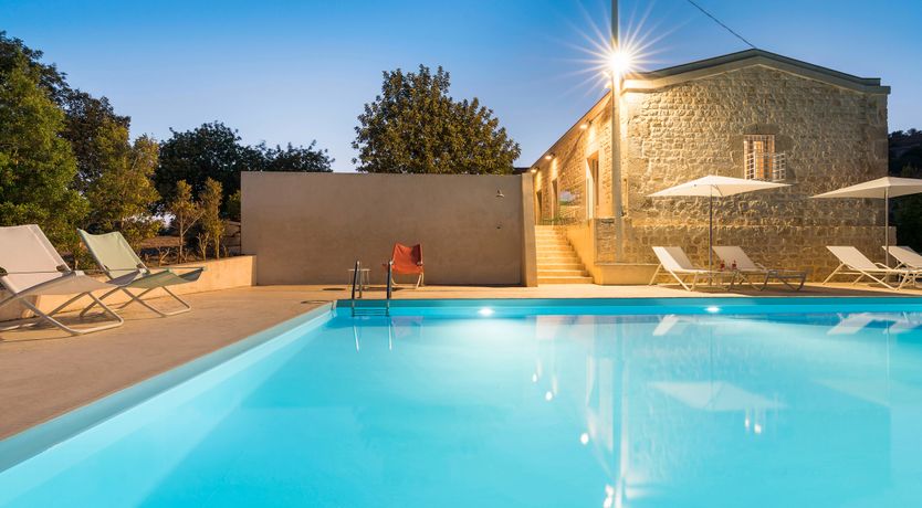 Photo of Lemon & Essence