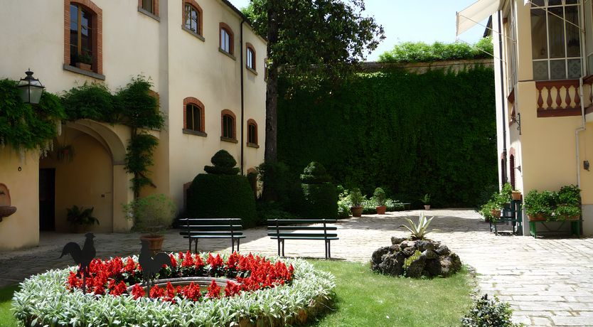 Photo of The Tuscan Flower