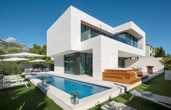 Star-studded Holiday Home