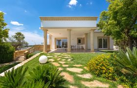 Photo of ode-on-a-rock