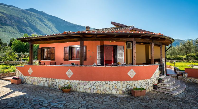 Photo of Lemon & Olive