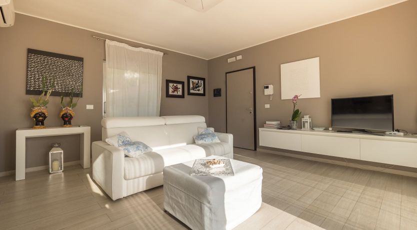 Photo of The Summer Rose