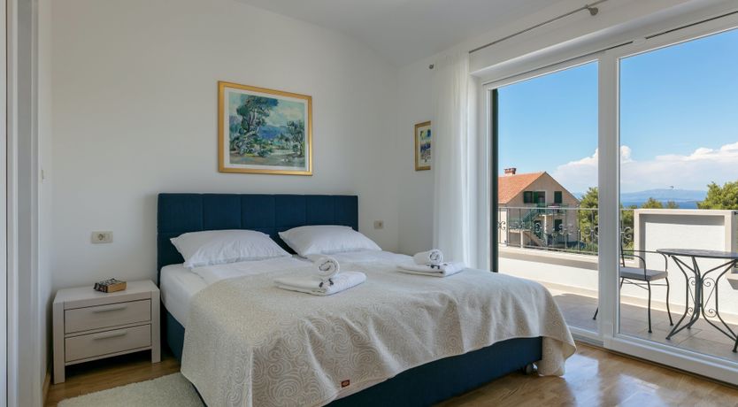 Photo of Sunburst & Gold