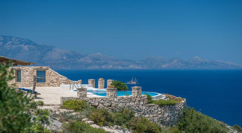 Photo of Panoplos & Pearl