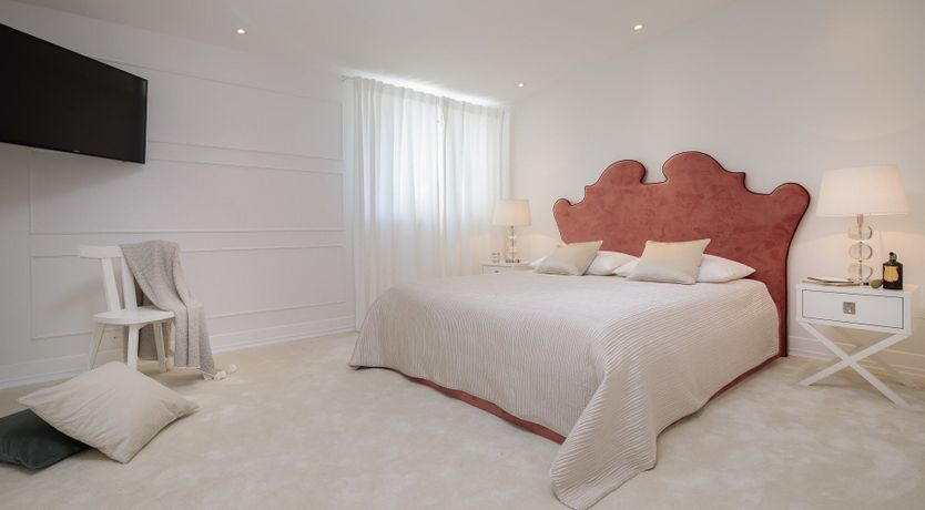 Photo of Circle of Light