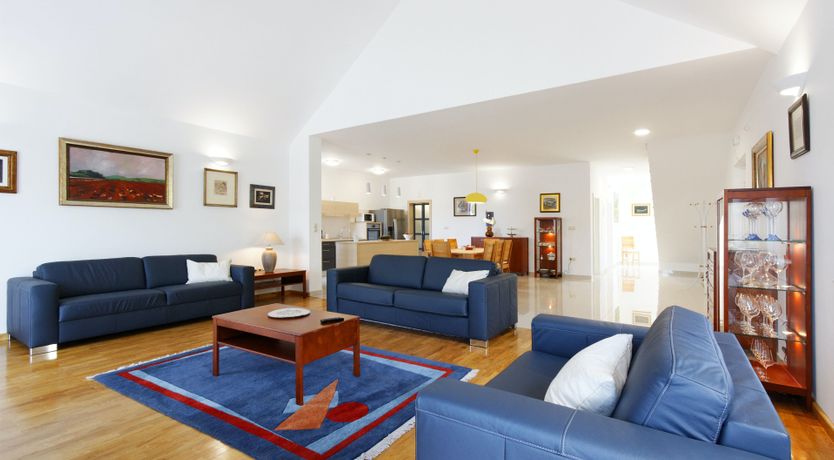 Photo of The Hillside Hideout