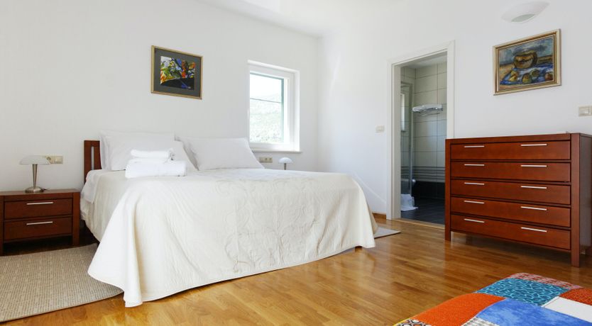 Photo of The Hillside Hideout