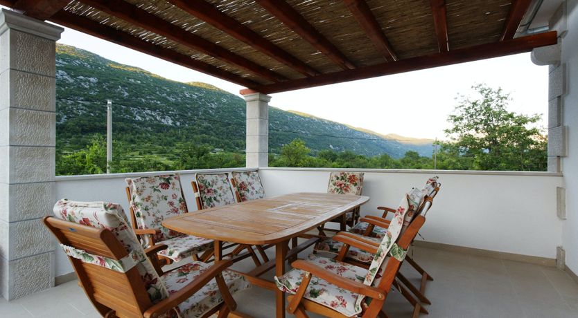 Photo of The Hillside Hideout