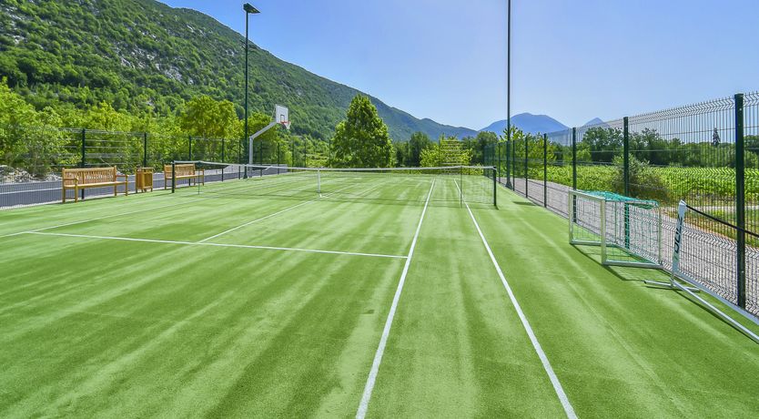 Photo of The Hillside Hideout