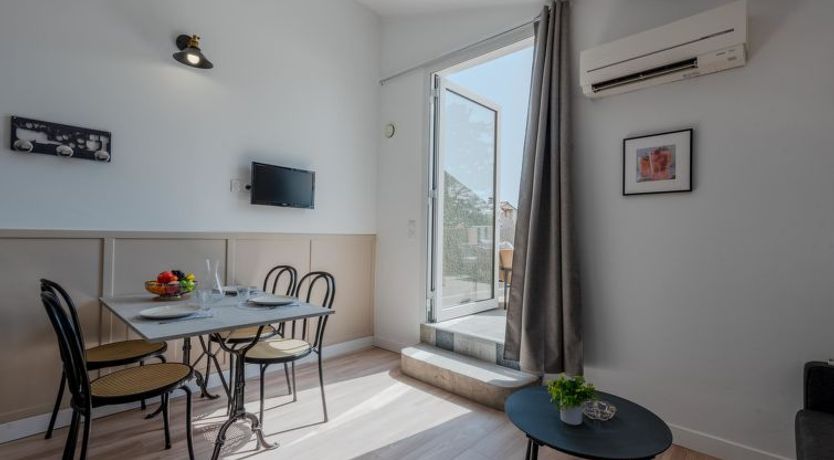 Photo of Pine's Mansion Apartment 2