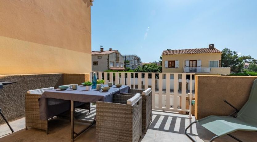 Photo of Pine's Mansion