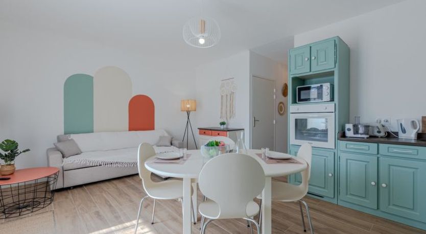 Photo of Pine's Mansion