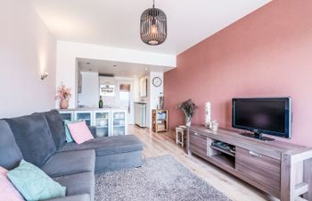 Bella I with parking and harbour view Holiday Home