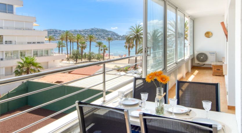 Photo of Roses Holiday Center Apartment 25