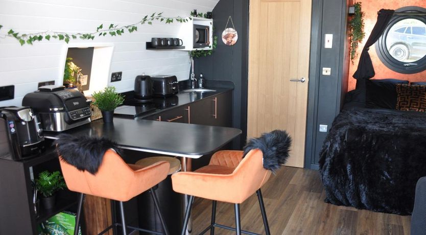 Photo of 1 Bed in Avonwick