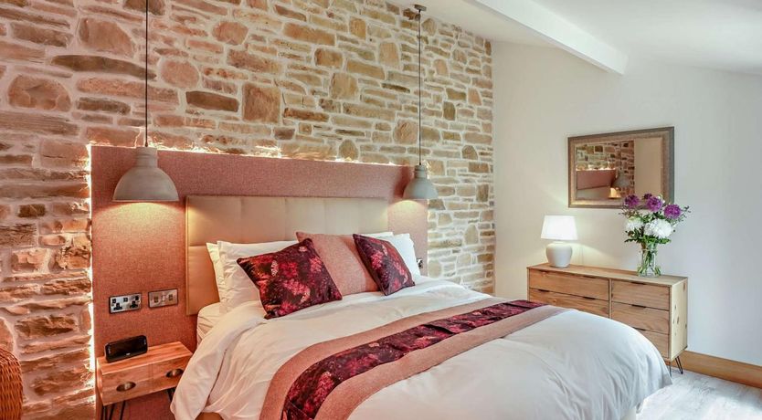 Photo of 1 Bed in Shepton Mallet