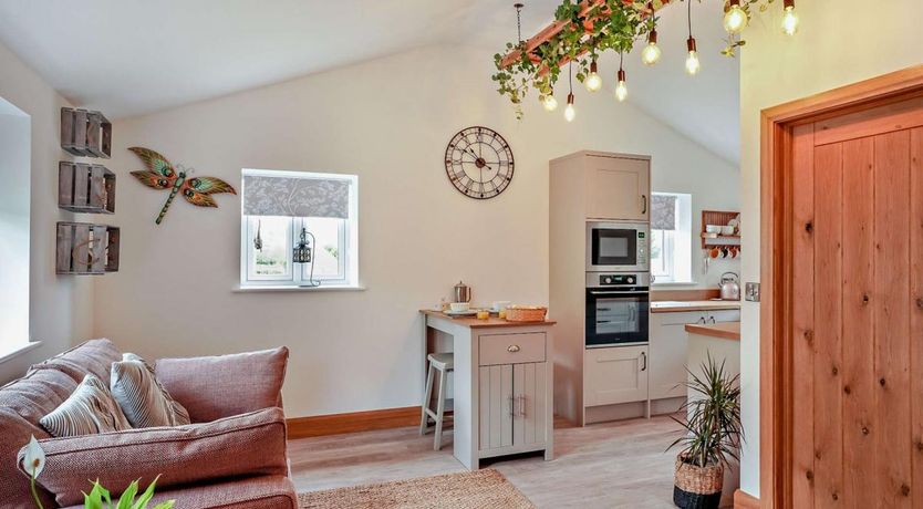 Photo of 1 Bed in Pilton