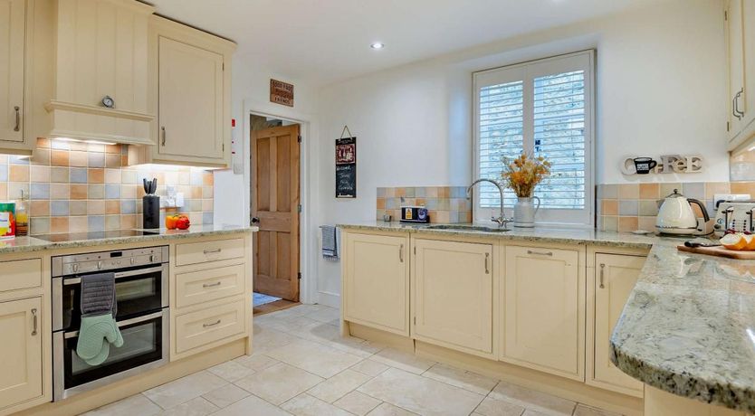 Photo of 3 Bed in Bourton-on-the-Water