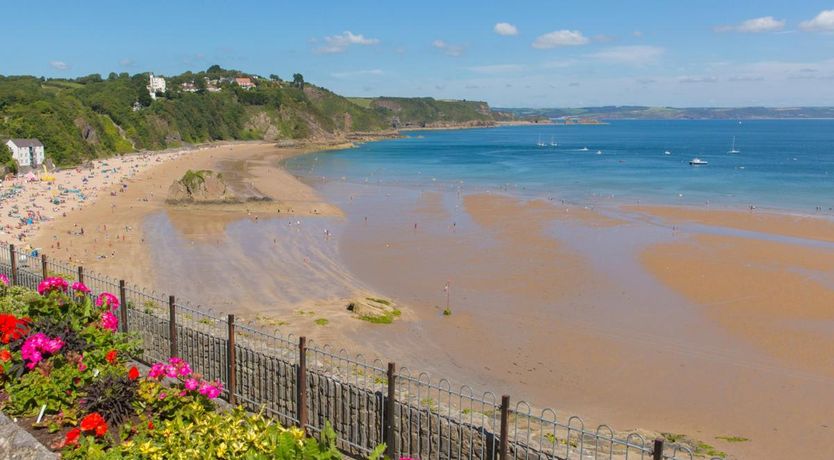 Photo of 2 Bed in Tenby