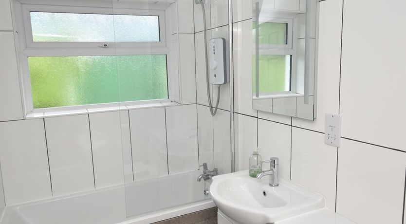 Photo of 2 Bed in Tenby