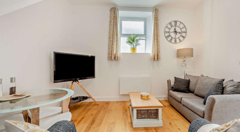 Photo of 1 Bed in Tenby