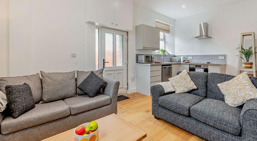 Photo of 1 Bed in Tenby