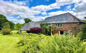 Photo of Cottage in Mid and East Devon