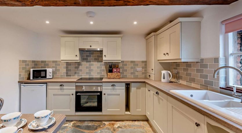 Photo of 2 Bed in Hittisleigh