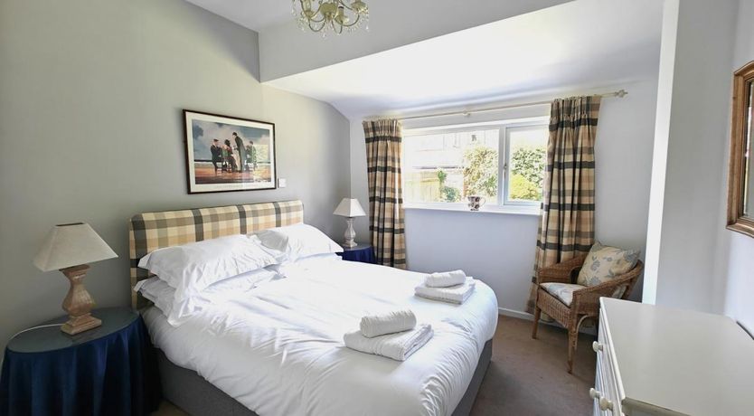 Photo of 3 Bed in Great Longstone