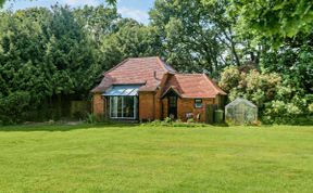 Photo of Cottage in Hampshire