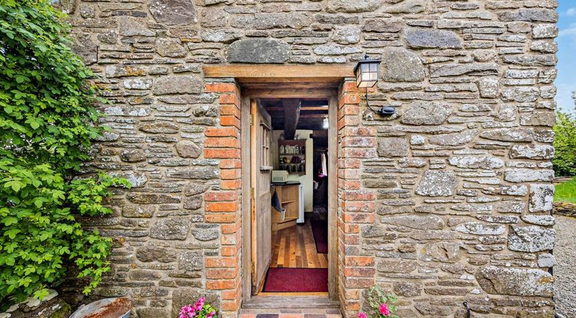 Photo of 2 Bed in Newcastle