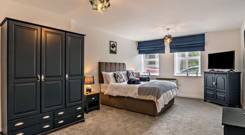 Photo of 2 Bed in Holmbridge