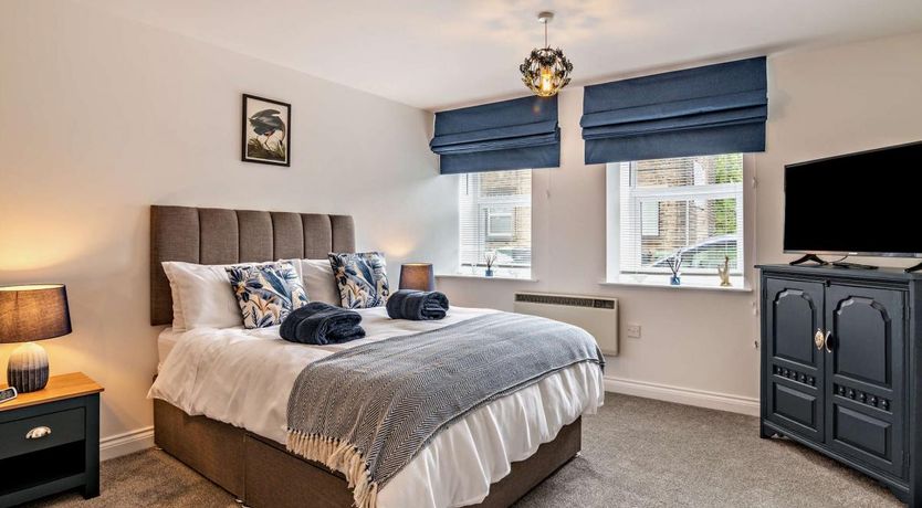 Photo of 2 Bed in Holmbridge