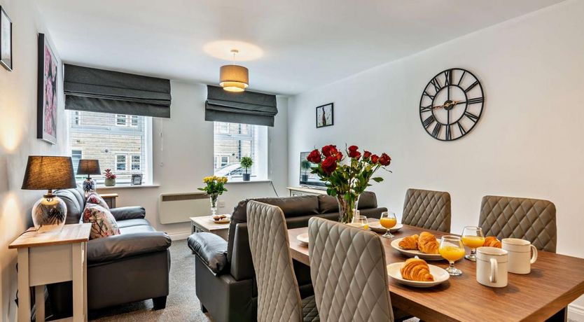 Photo of in Holmfirth  (95230)