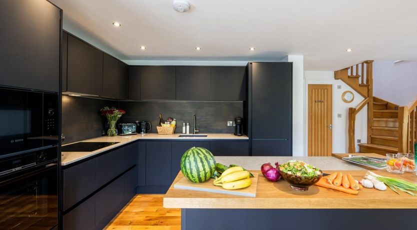 Photo of 5 Bed in East Cowes