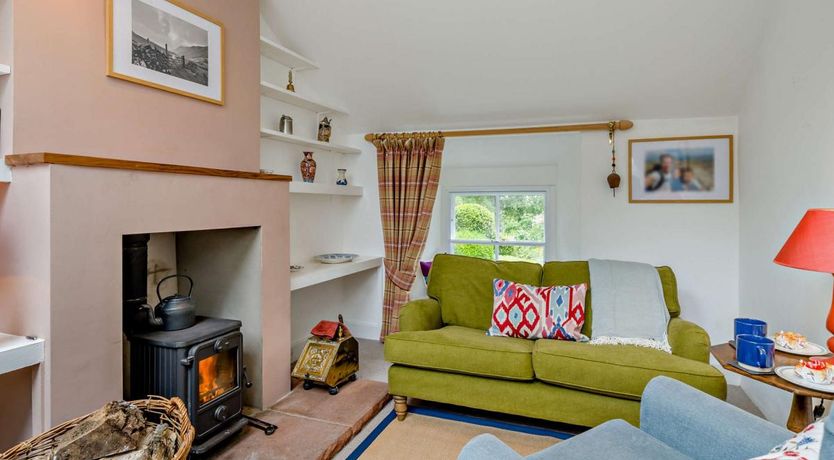 Photo of 6 Bed in Martindale