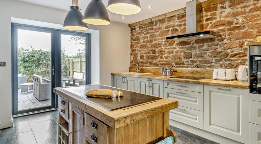 Photo of 3 Bed in Hethersgill