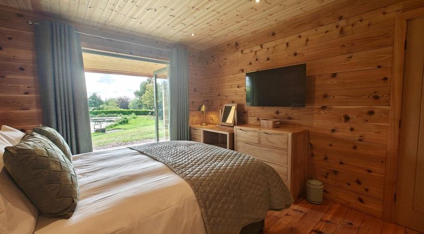 Photo of 2 Bed in Kentisbeare